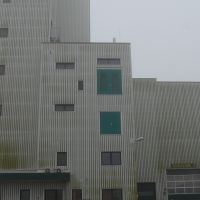 01-industriefassade-reinigen-fassade-36m-arbeitshöhe-stavenhagen-basepohl-fassadenreinigung-rostock
