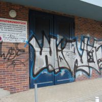 02-Graffiti-von-Klinker-entfernen-Rostock-Farbanstrich-erneuert