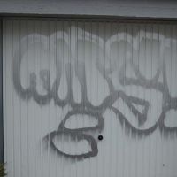 01-garagentor-graffiti-entfernen